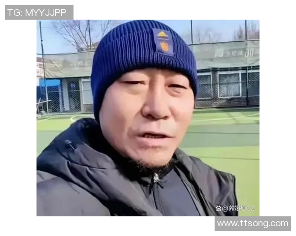 高峰足球运动员的辉煌生涯与他对中国足球发展的深远影响